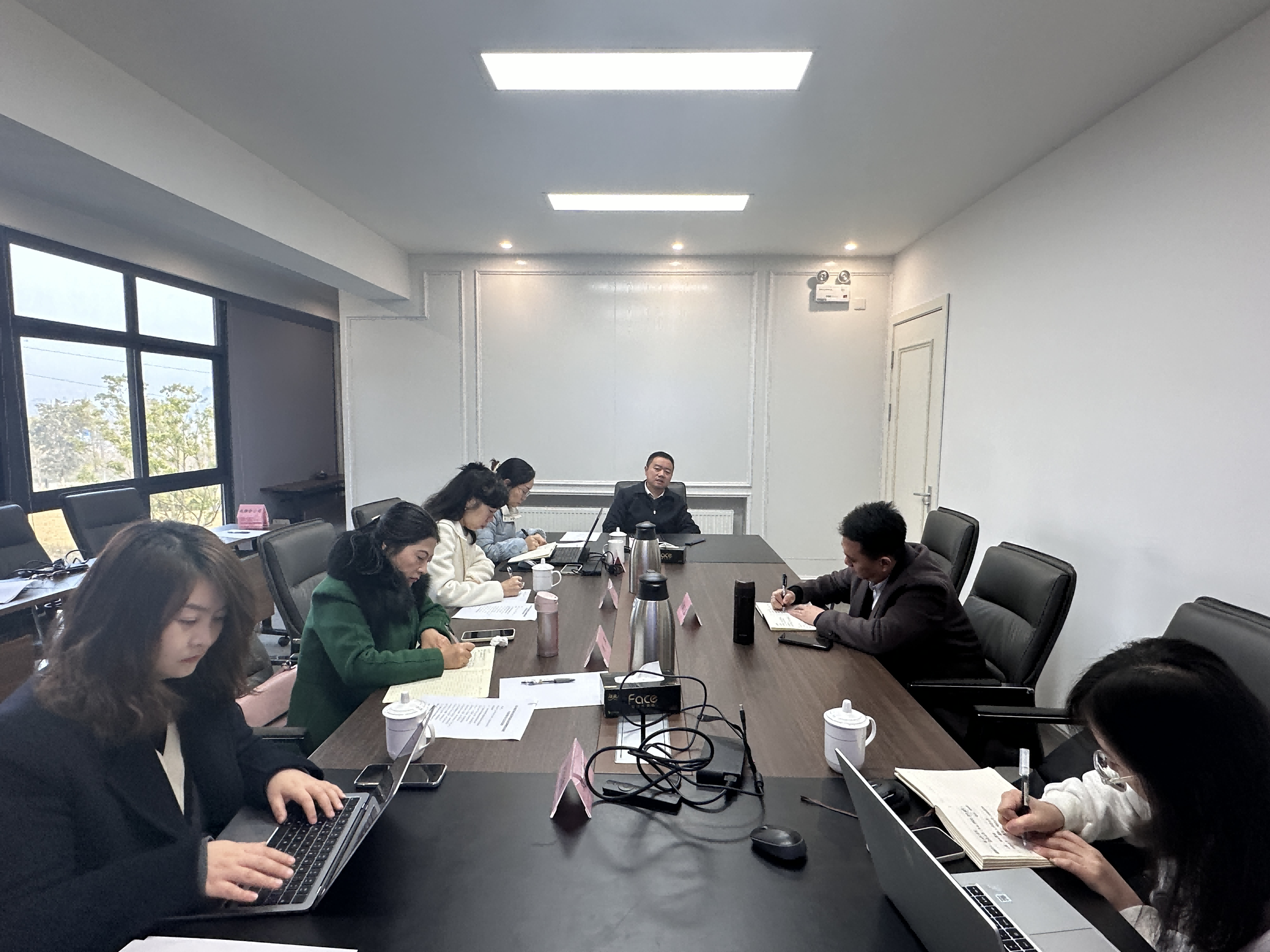 ������Դ����֯�ٿ�Ȩ����ҵн��ͼ�Ч�ƶ�ר�������2(1).png